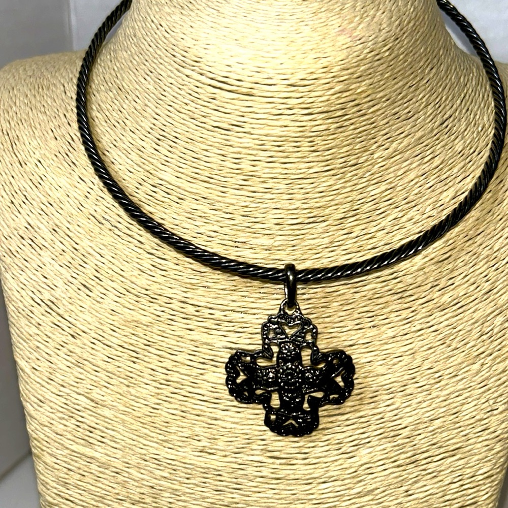 Premier Designs kindred cross necklace choker silver tone